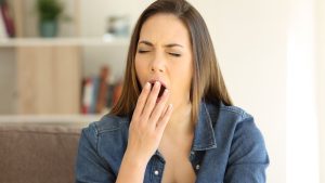 Why You’re Always Tired — And What Actually Helps (According to Science and Real Life)